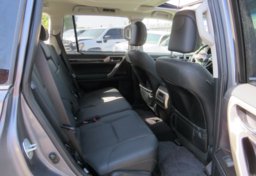 2015 Lexus GX 460 - Image 31