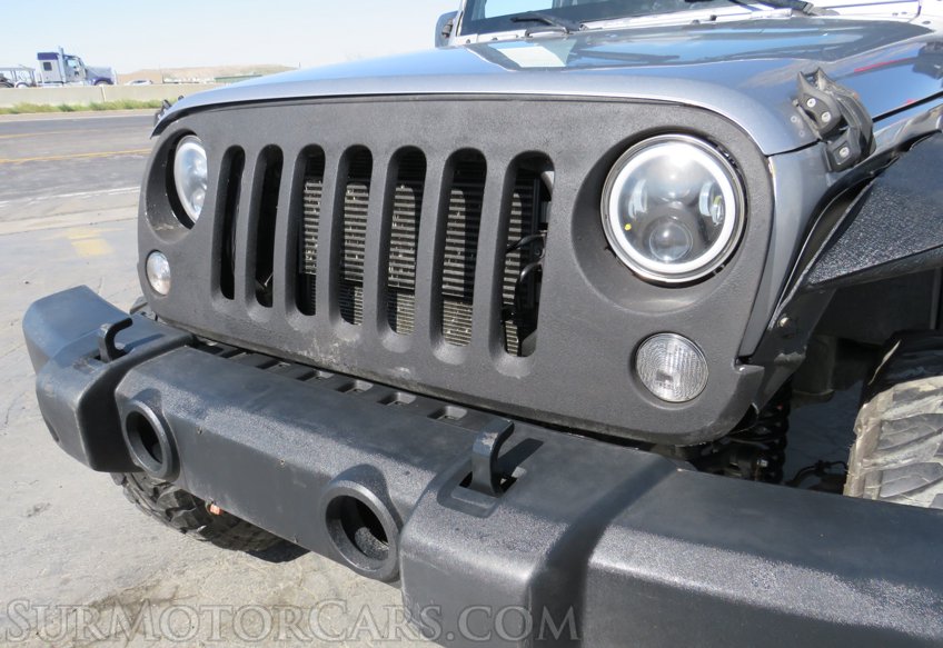 2016 Jeep Wrangler Unlimited - Image 13