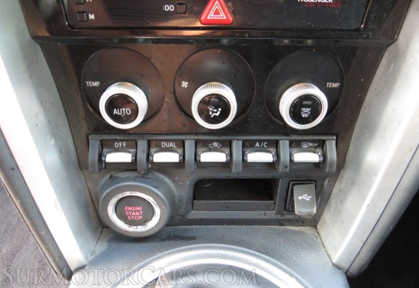 2020 Subaru BRZ - Image 28