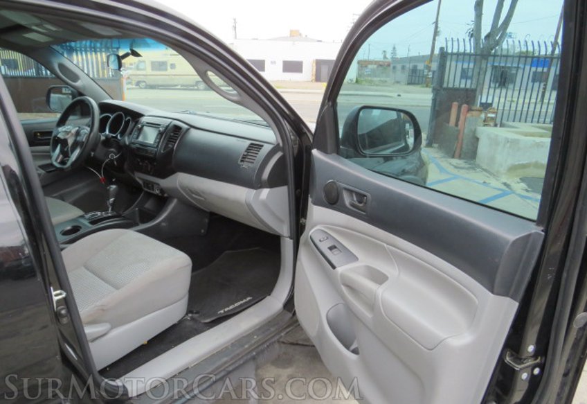 2013 Toyota Tacoma - Image 23