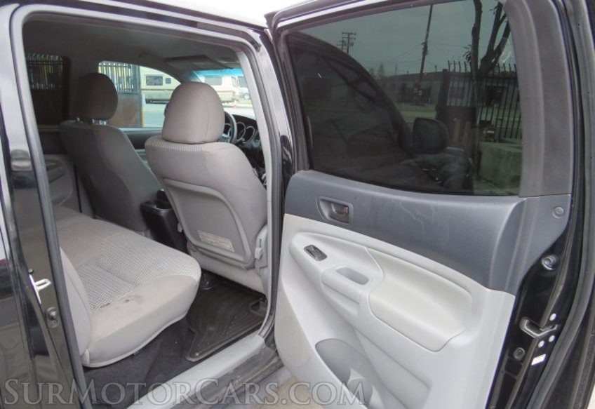 2013 Toyota Tacoma - Image 25