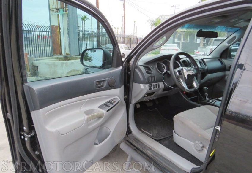 2013 Toyota Tacoma - Image 22