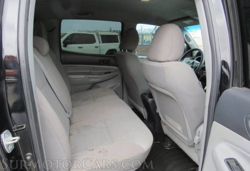 2013 Toyota Tacoma - Image 33