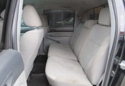 2013 Toyota Tacoma - Image 30