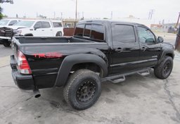 2013 Toyota Tacoma - Image 5