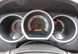 2013 Toyota Tacoma - Image 34