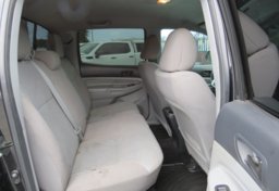 2013 Toyota Tacoma - Image 31