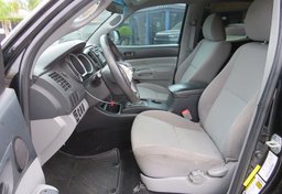 2013 Toyota Tacoma - Image 26