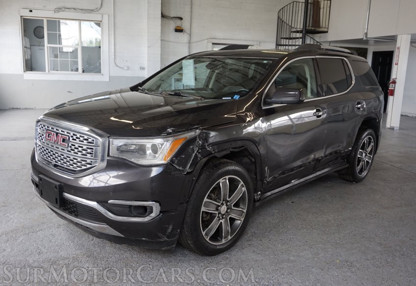 2017 GMC Acadia - Image 4