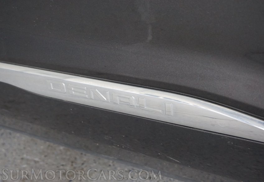 2017 GMC Acadia - Image 23