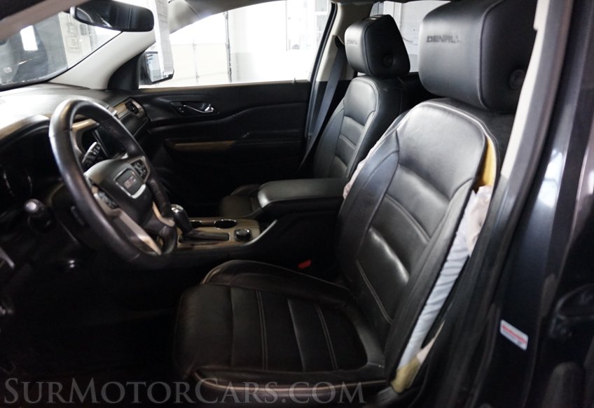 2017 GMC Acadia - Image 29