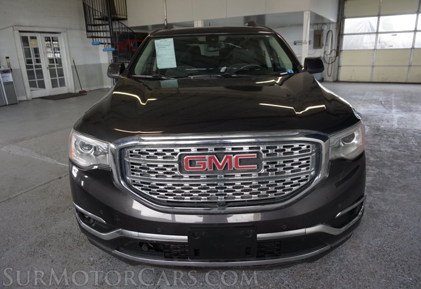 2017 GMC Acadia - Image 11