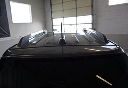 2017 GMC Acadia - Image 17