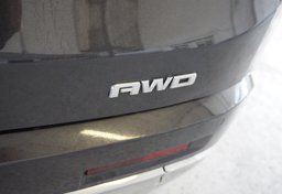 2017 GMC Acadia - Image 25