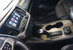 2017 GMC Acadia - Image 38