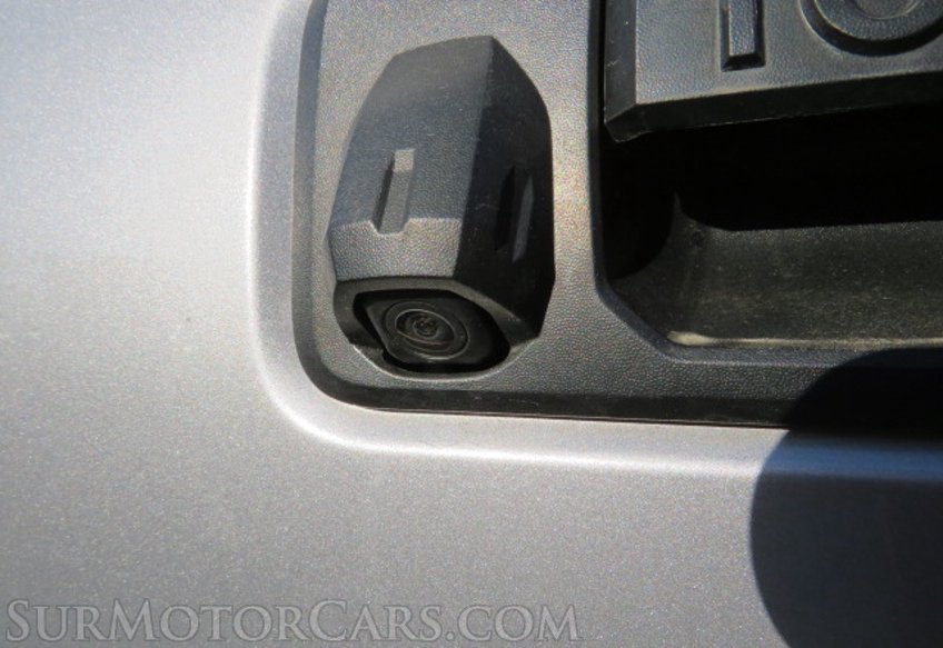 2020 Toyota Tacoma 4WD - Image 17