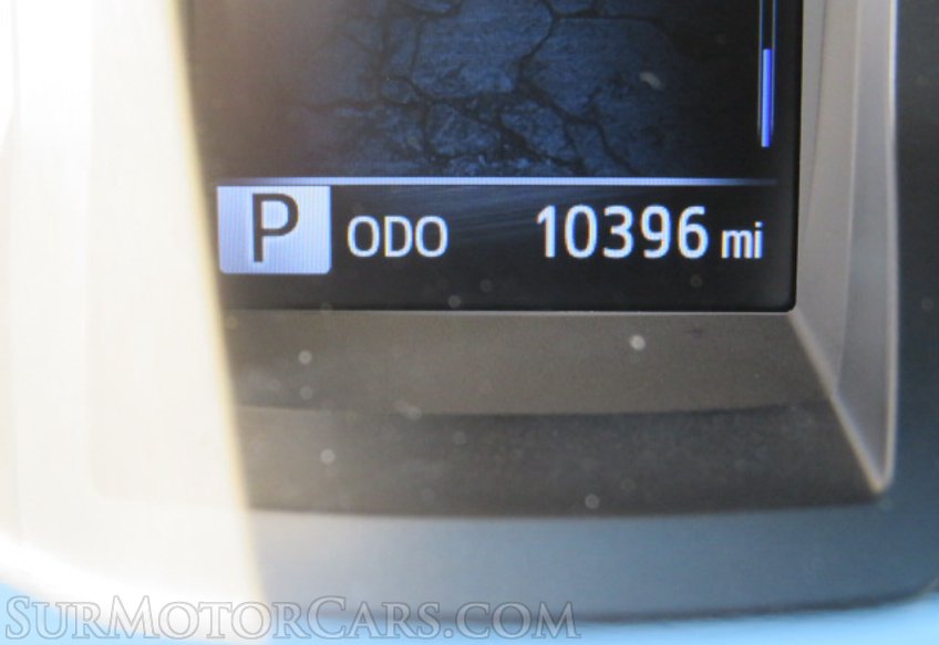 2020 Toyota Tacoma 4WD - Image 28