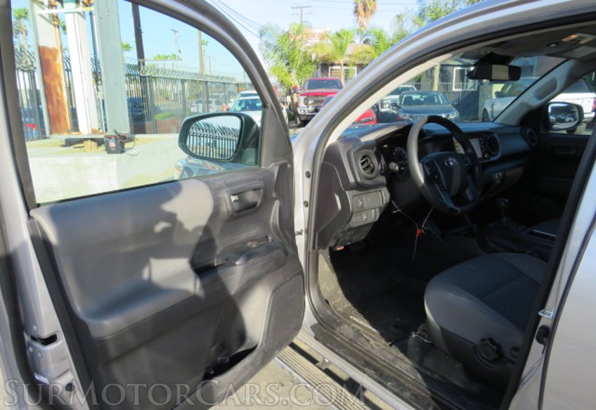 2020 Toyota Tacoma 4WD - Image 18
