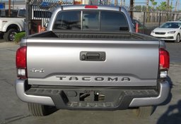 2020 Toyota Tacoma 4WD - Image 12
