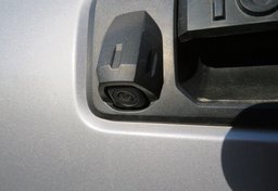 2020 Toyota Tacoma 4WD - Image 17