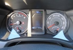 2020 Toyota Tacoma 4WD - Image 31