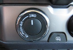 2020 Toyota Tacoma 4WD - Image 36