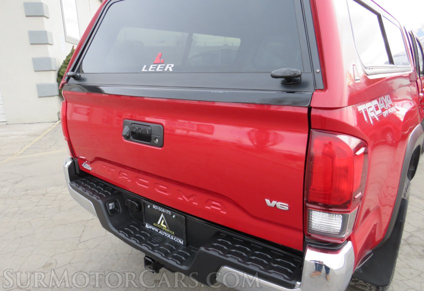 2019 Toyota Tacoma 4WD - Image 17