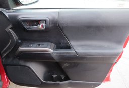 2019 Toyota Tacoma 4WD - Image 49