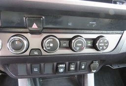 2019 Toyota Tacoma 4WD - Image 40