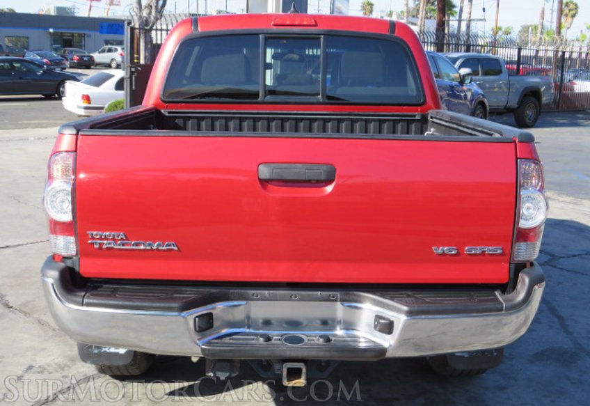 2014 Toyota Tacoma - Image 12