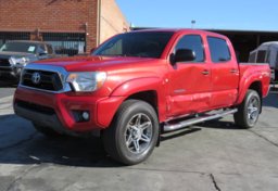 2014 Toyota Tacoma - Image 3