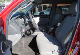 2014 Toyota Tacoma - Image 25