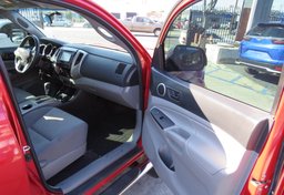 2014 Toyota Tacoma - Image 23