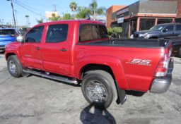 2014 Toyota Tacoma - Image 7