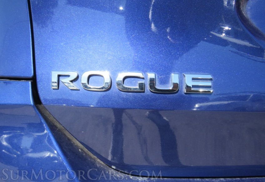 2018 Nissan Rogue - Image 16