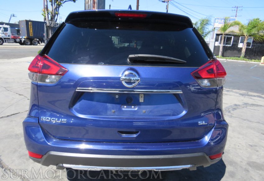 2018 Nissan Rogue - Image 11