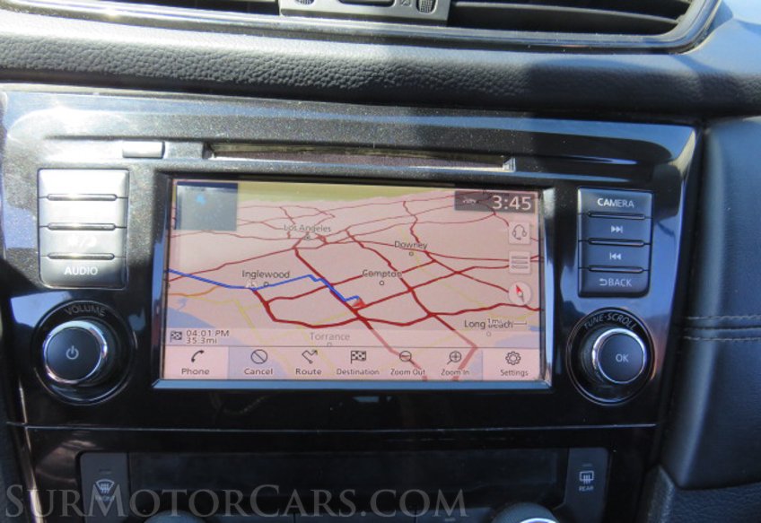 2018 Nissan Rogue - Image 25