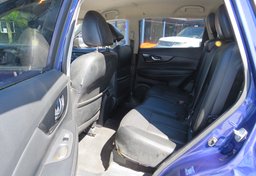 2018 Nissan Rogue - Image 22