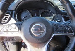 2018 Nissan Rogue - Image 27