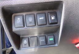 2018 Nissan Rogue - Image 31