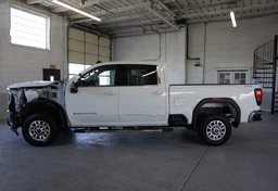 2023 GMC Sierra 2500HD - Image 9