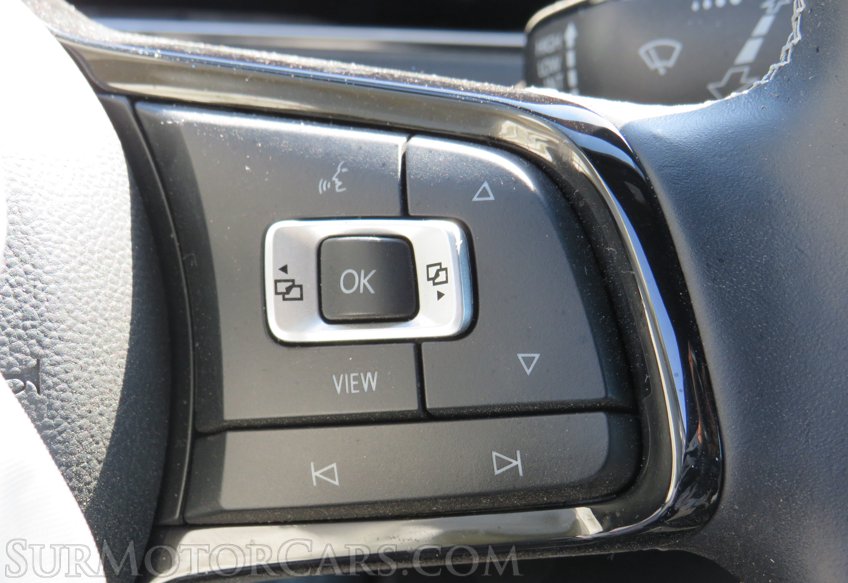 2019 Volkswagen Golf R - Image 30