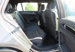 2019 Volkswagen Golf R - Image 29