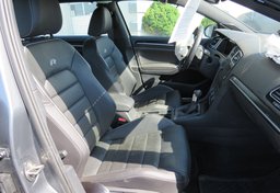 2019 Volkswagen Golf R - Image 27