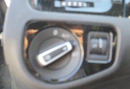 2019 Volkswagen Golf R - Image 32