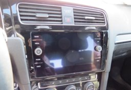 2019 Volkswagen Golf R - Image 38