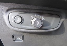 2020 GMC Terrain - Image 40