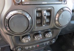 2017 Jeep Wrangler Unlimited - Image 38