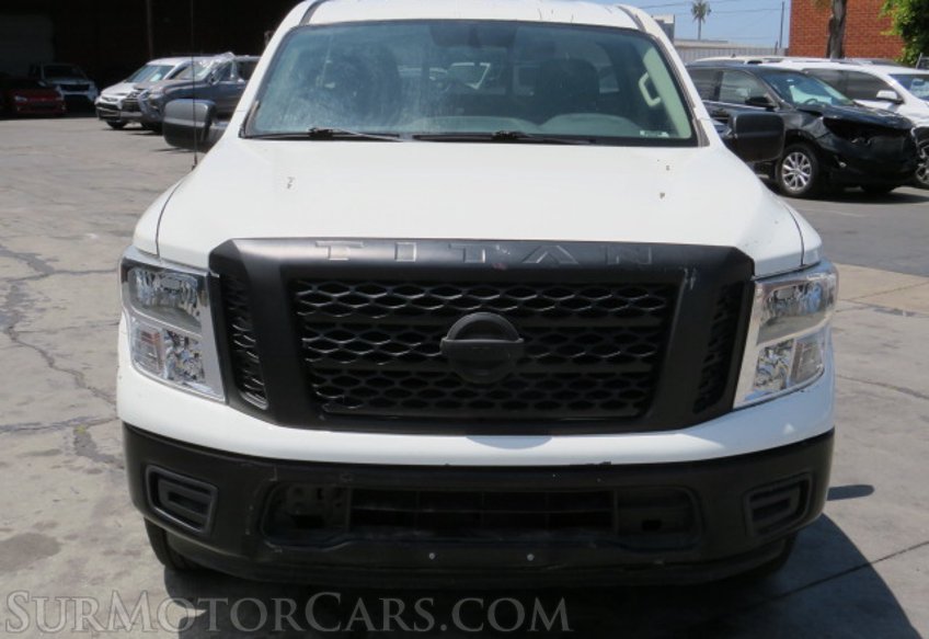 2017 Nissan Titan - Image 9