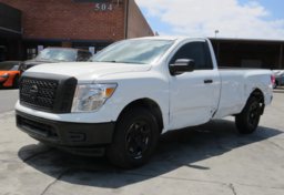 2017 Nissan Titan - Image 4